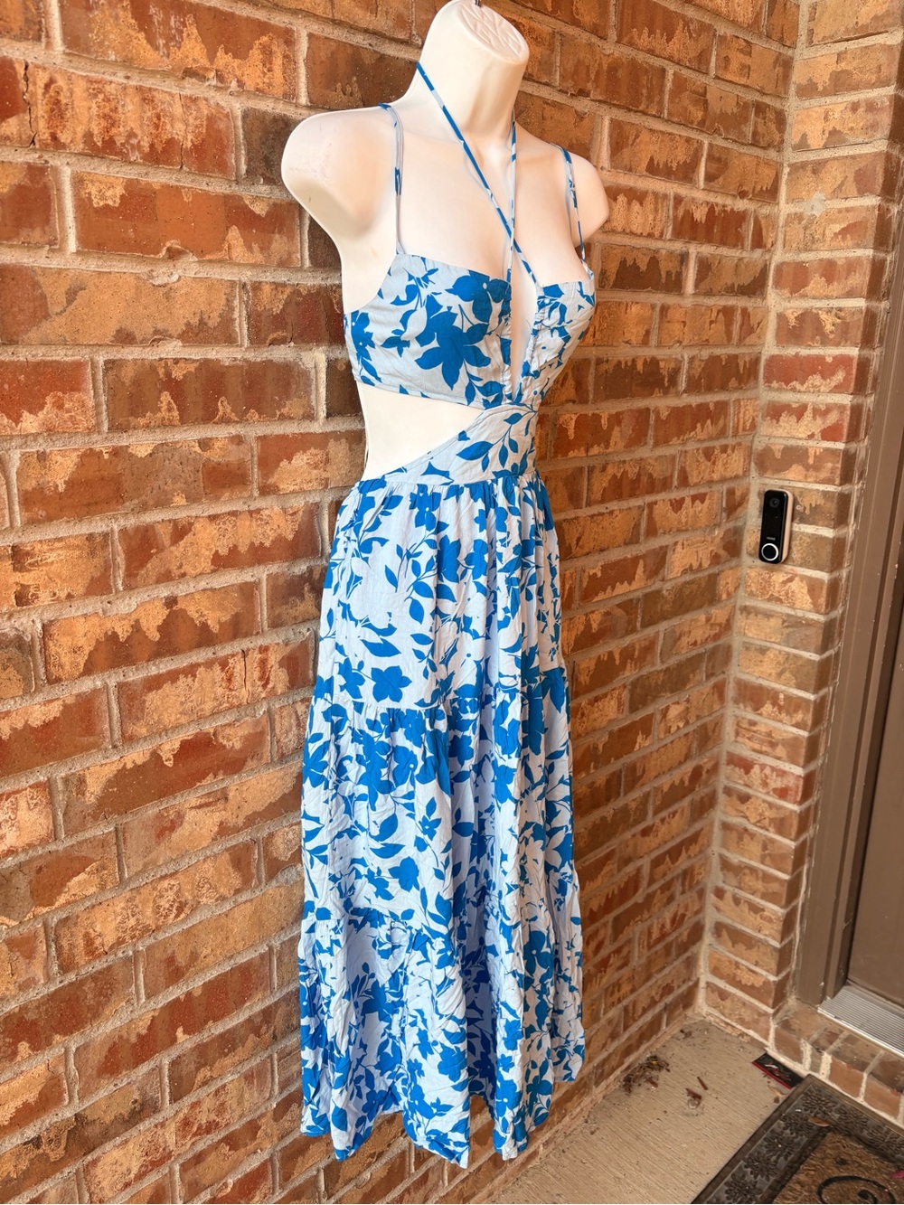 Blue Floral Cutout Maxi Dress - Picture 4 of 10